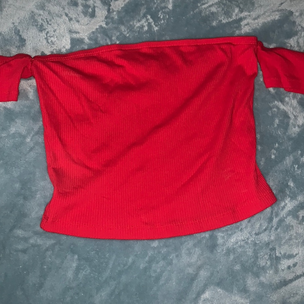 Red Crop Top Ambiance